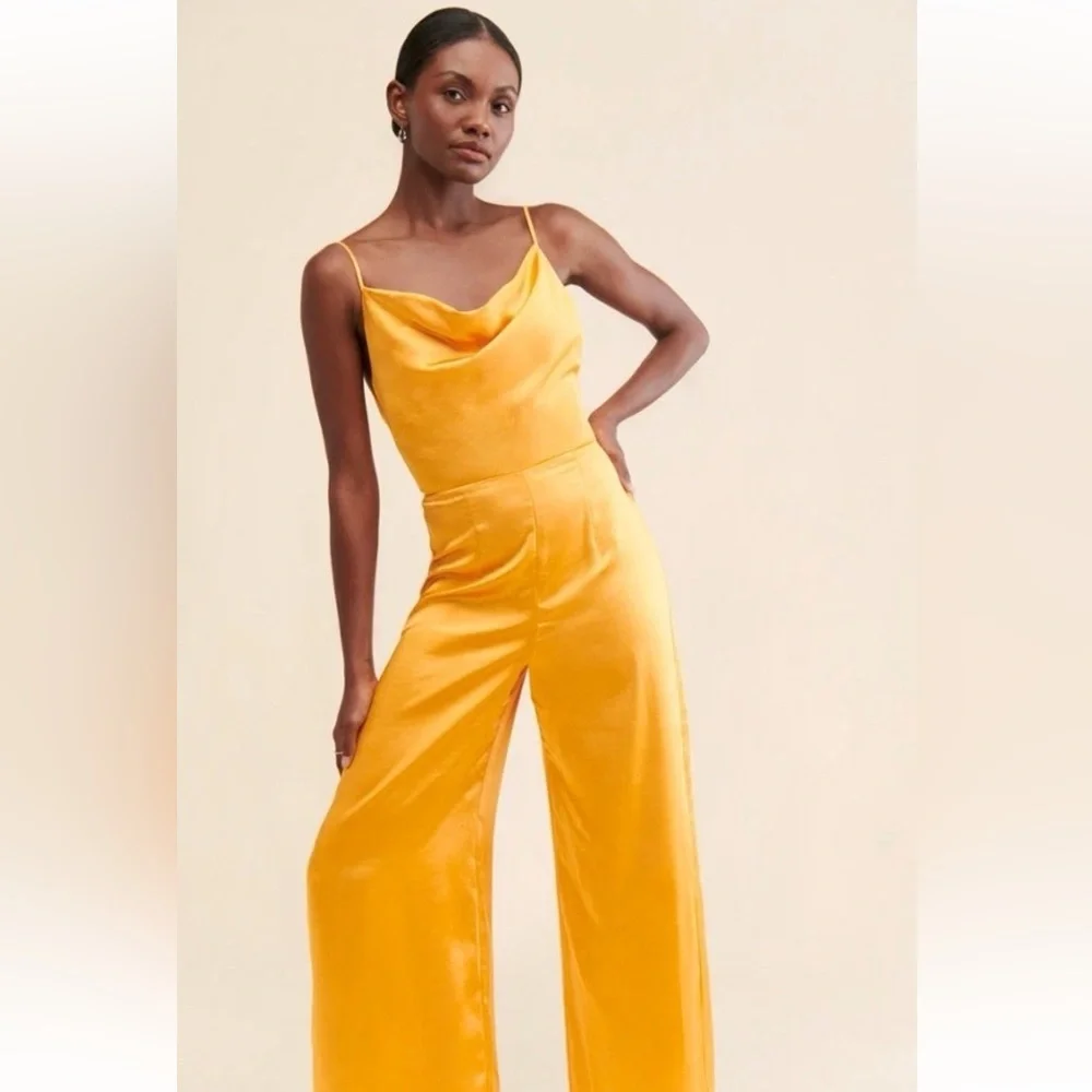 Elliatt Lydia Cowl Neck Jumpsuit XS Gold Satin NWT - Picture 4 of 4